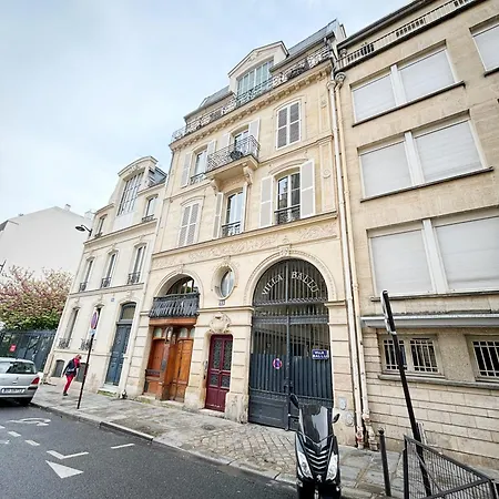 Grand Avec Jardin Privatif à * Parigi