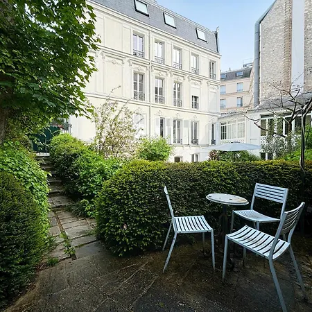 Grand Avec Jardin Privatif à Parigi